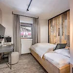 Lue - Adults Only Hotel