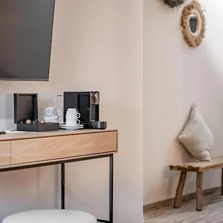 Lue - Adults Only 4*