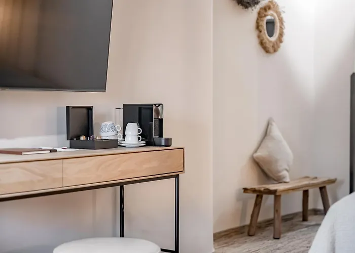 Lue - Adults Only 4*